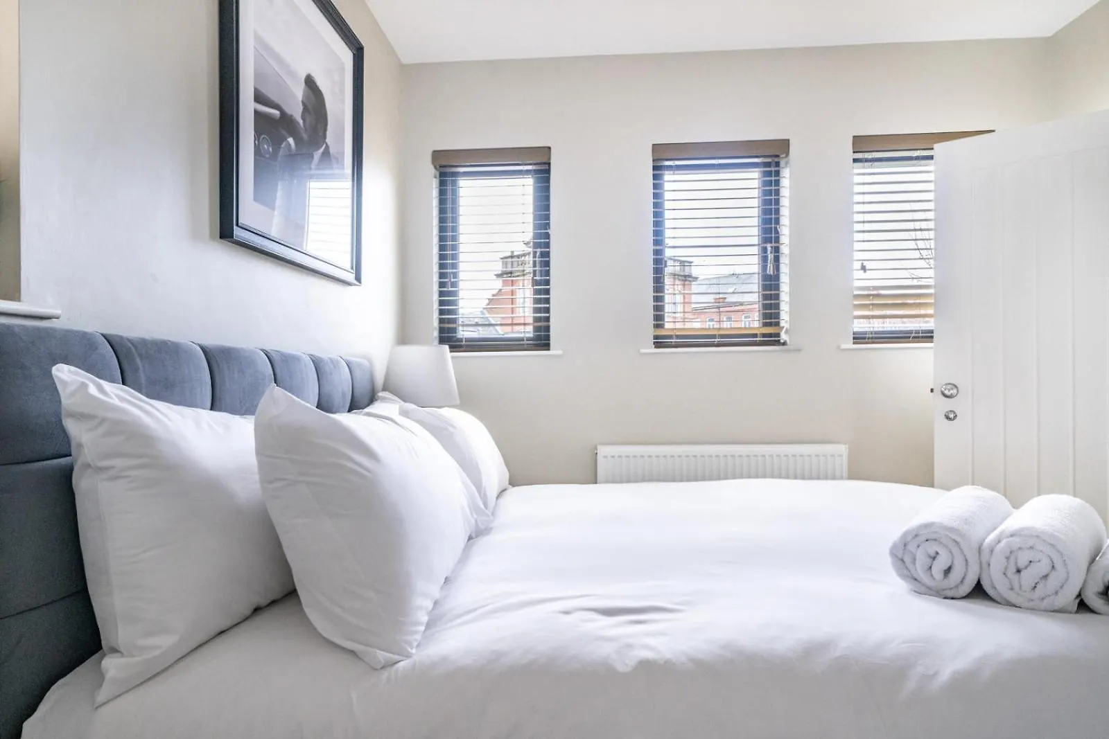 Old Hollywood - 1Bd Ap - Gold Short Term Stays Belfast Apartment